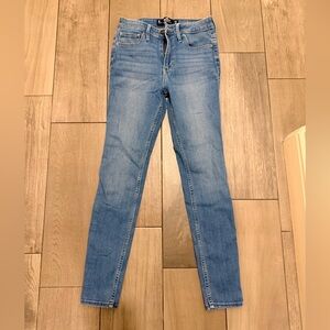 Hollister Light Wash Skinny Jeans for Women